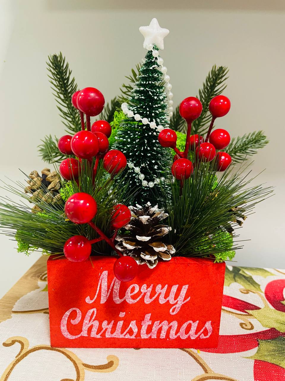 Коледна декорация „Merry Christmas” със скандинавски мъх