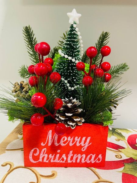 Коледна декорация „Merry Christmas” със скандинавски мъх