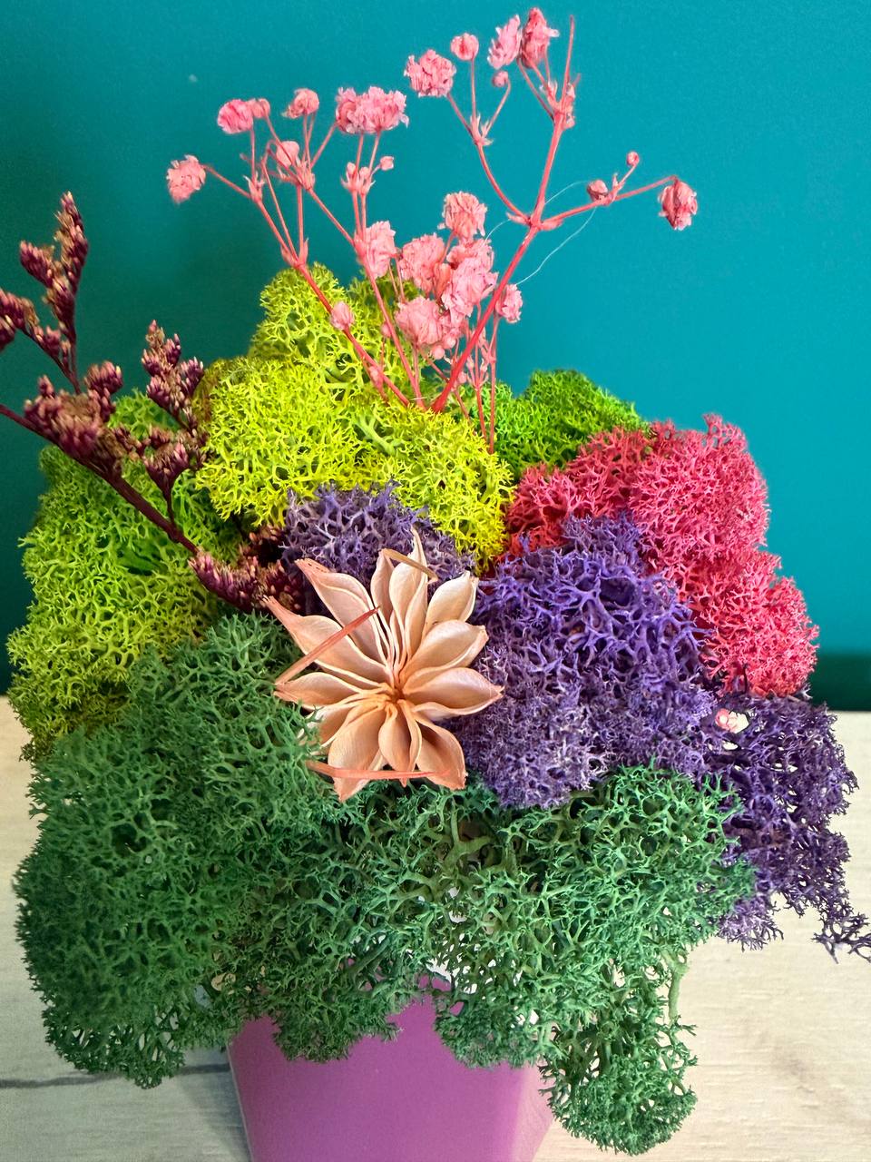 Декоративна кашпа „Молив“ с микс от скандинавски мъх и сухи цветя - Image 3