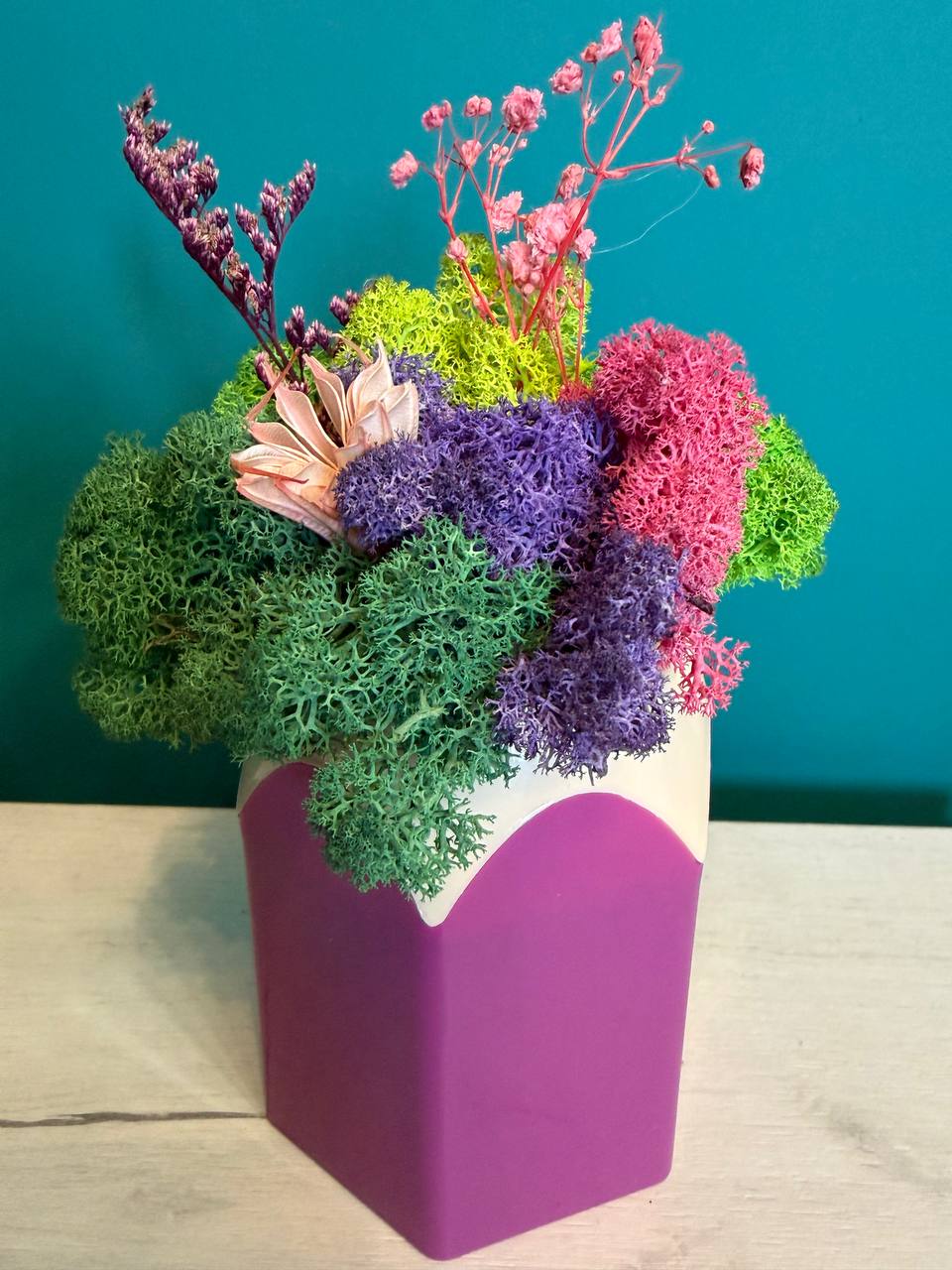 Декоративна кашпа „Молив“ с микс от скандинавски мъх и сухи цветя - Image 2